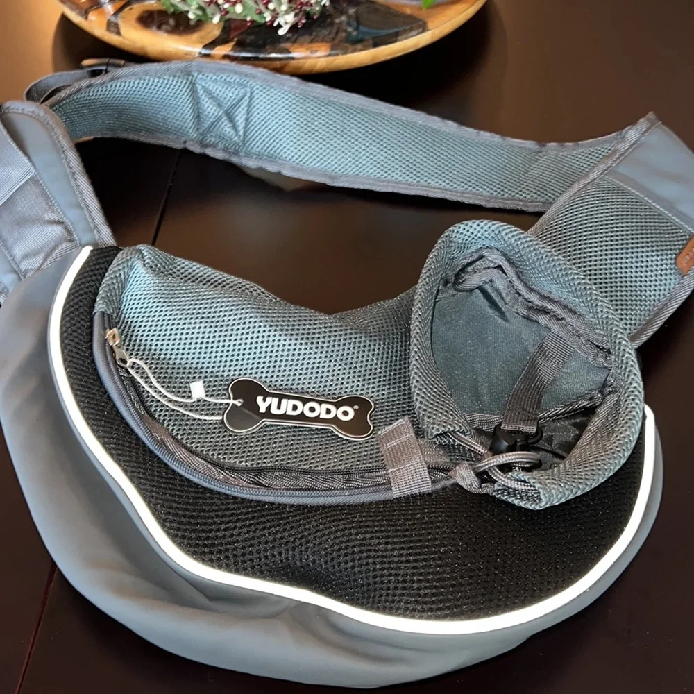 Dog carrier size M